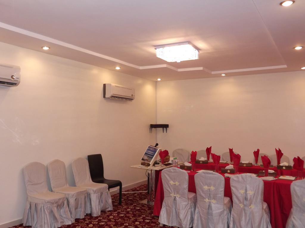 Sofi Hotel Dammam Esterno foto