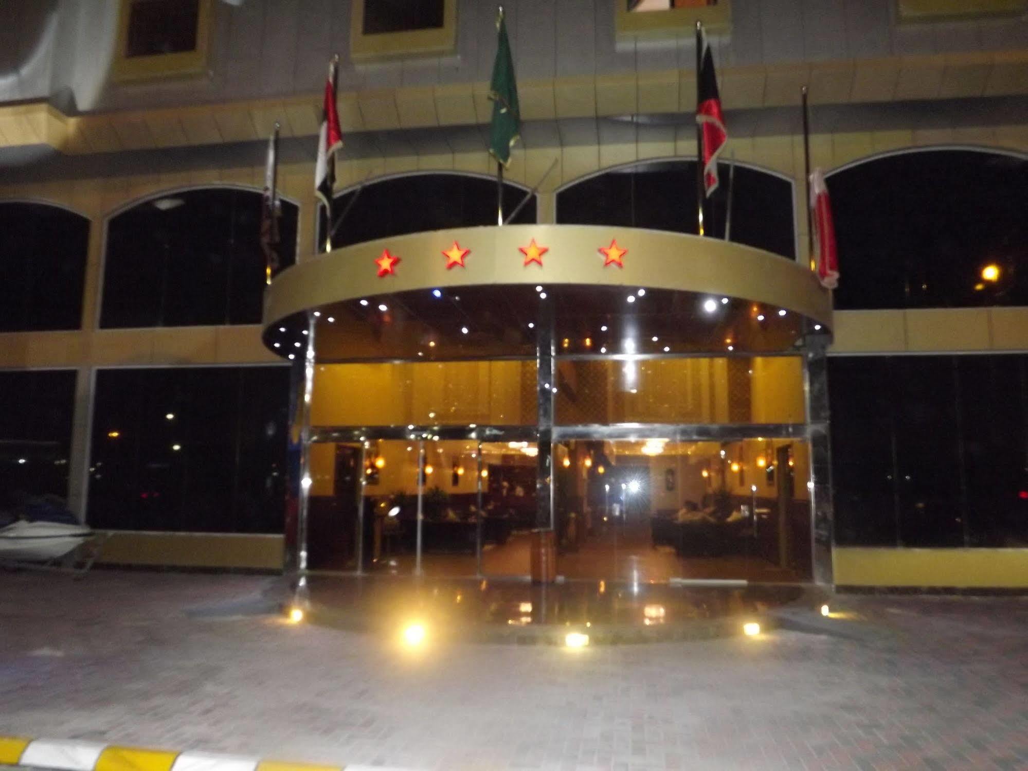 Sofi Hotel Dammam Esterno foto